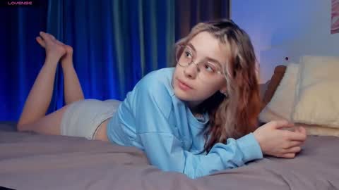 Lona online show from November 28, 7:28 pm