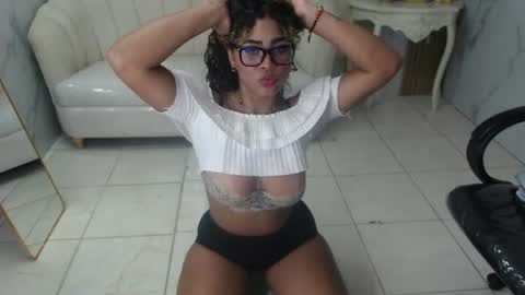 loola_s online show from July 13, 2:40 pm