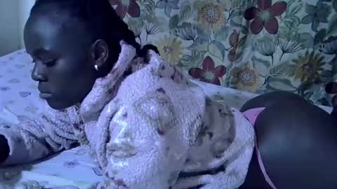 lora_amor online show from April 29, 6:13 pm
