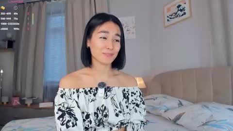 Lora control 2 min for every new Fan Club subscriber online show from November 6, 7:14 am