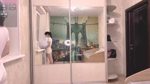 Olivia online show from November 12, 1:09 pm