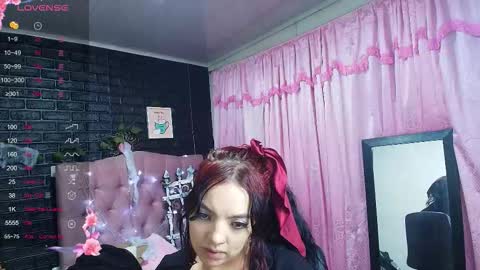 Loren online show from October 25, 1:24 am