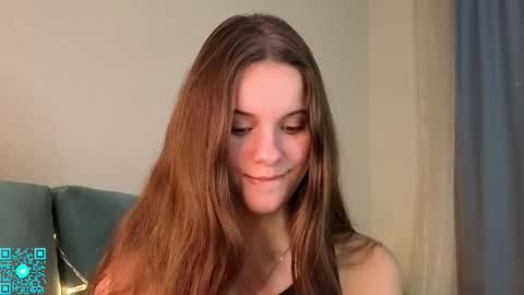 Chloe for Fan BlackHole online show from October 24, 5:53 pm