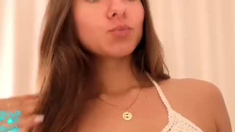 Chloe for Fan BlackHole online show from July 18, 5:37 pm