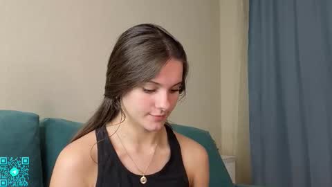 Snapshot of lorettadunnelli chatting on September 19, 5:45 pm Chloe for Fan BlackHole online show from September 19, 5:45 pm