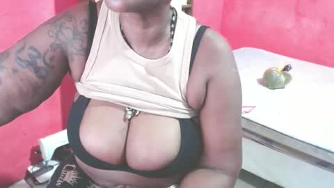 loretybighot online show from May 11, 4:15 pm