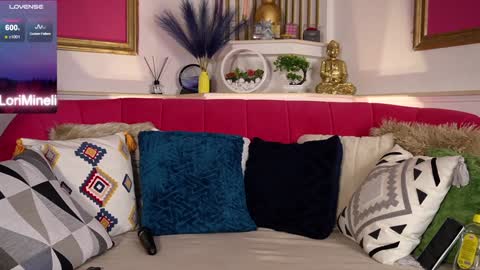 Snapshot of lorimineli chatting on December 2, 3:01 pm LoriMineli online show from December 2, 3:01 pm