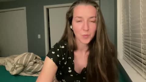 lothlori online show from April 13, 1:18 am