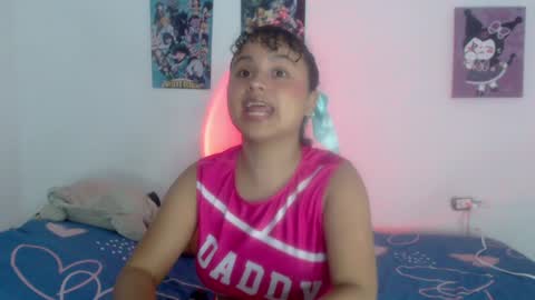 Snapshot of lou_cuteee chatting on January 19, 10:17 pm lou_cuteee online show from January 19, 10:17 pm