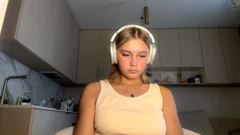 Eliza online show from February 21, 1:23 pm