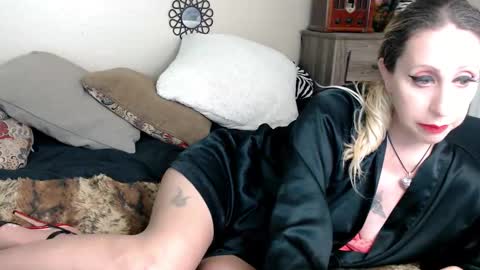 Lourdes Noir online show from February 28, 8:36 am