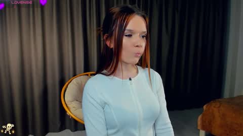 Brook and Del online show from November 7, 5:29 pm