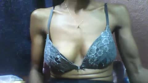 lovaelisa online show from November 4, 8:03 pm