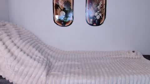 love bella  online show from April 2, 12:19 am