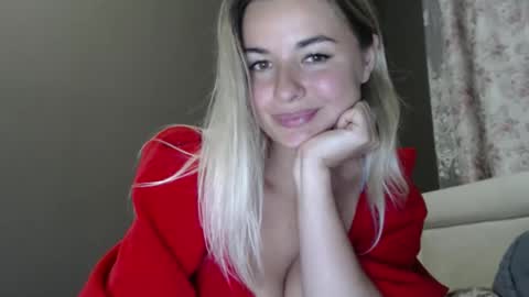 Snapshot of love_dom_meg chatting on October 19, 2:41 pm Megane online show from October 19, 2:41 pm