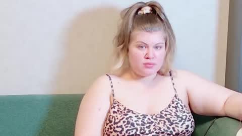 Snapshot of love_wiggy18 chatting on January 8, 12:47 pm Ally online show from January 8, 12:47 pm