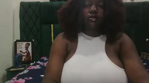 Snapshot of lovecumsluttie chatting on October 31, 11:42 pm mila online show from October 31, 11:42 pm