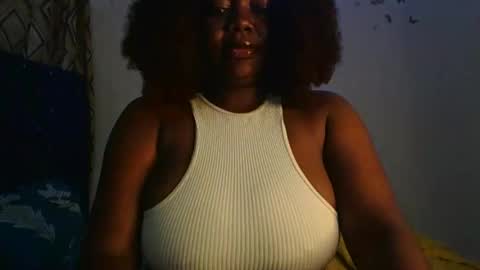 Snapshot of lovecumsluttie chatting on October 4, 6:41 am mila online show from October 4, 6:41 am