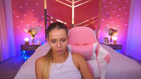 loveedove online show from July 20, 12:18 pm