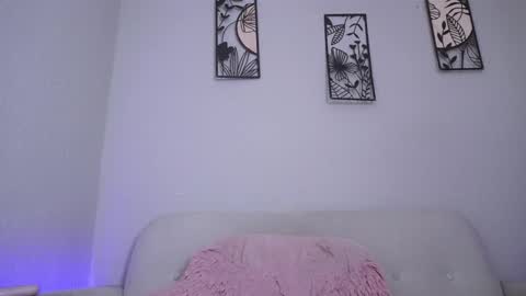 katalina   online show from November 30, 5:55 am