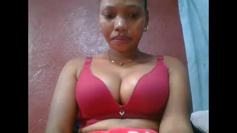 loveinlife750427 online show from January 11, 7:24 am