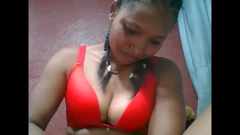 loveinlife750427 online show from October 14, 6:49 am