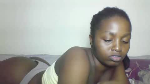 lovelbrownie online show from June 2, 6:53 pm