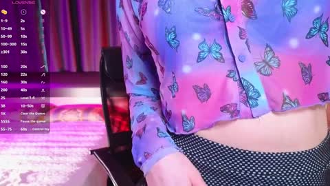 Laura online show from February 7, 11:23 am