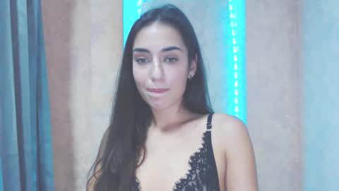 Snapshot of lovelly_me chatting on October 10, 2:00 pm lovelly_me online show from October 10, 2:00 pm