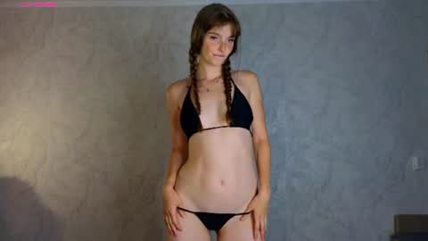 Molly online show from July 21, 6:30 pm