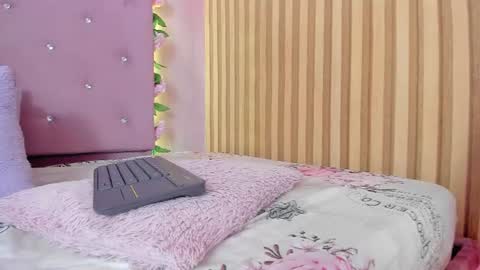 Kissy online show from July 25, 6:59 pm