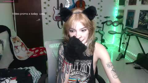 Cassie online show from December 4, 4:59 am