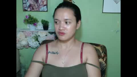 hearty2 Hey guys  Im Jess  online show from July 27, 6:32 am