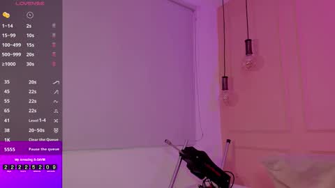 Emma online show from October 30, 2:07 pm