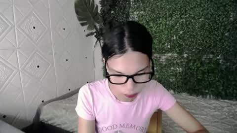 kimmy online show from June 14, 11:38 pm