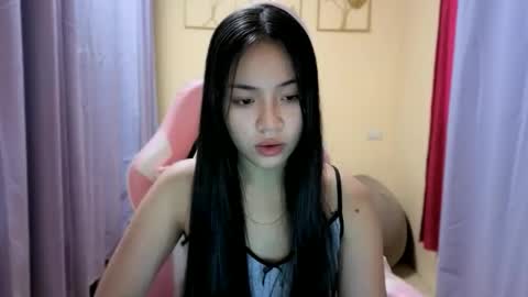 lovely_leah23 online show from September 9, 10:20 pm