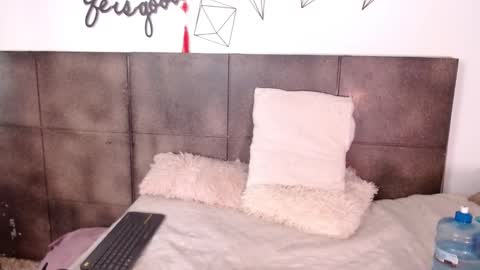 Snapshot of lovely_secret chatting on January 15, 3:39 pm Hi guys online show from January 15, 3:39 pm