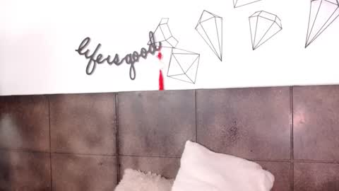 Snapshot of lovely_secret chatting on February 28, 4:31 pm Hi guys online show from February 28, 4:31 pm