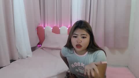 lovely_shine online show from February 5, 2:09 pm