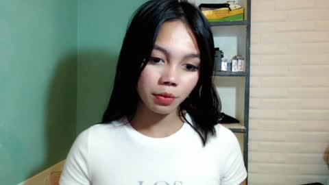 Thea  online show from June 18, 11:15 am