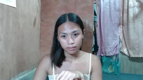 YVONNE online show from November 1, 2:10 pm