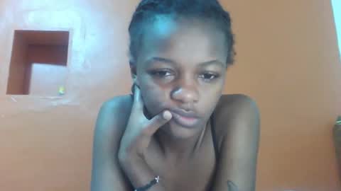 Snapshot of lovely_yvonne chatting on October 16, 5:04 pm Lovely yvonne online show from October 16, 5:04 pm