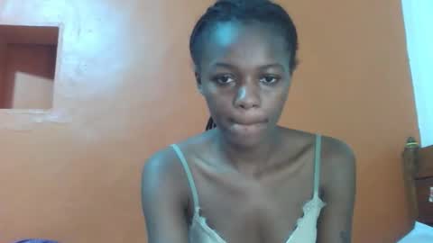 Snapshot of lovely_yvonne chatting on October 10, 10:03 pm Lovely yvonne online show from October 10, 10:03 pm