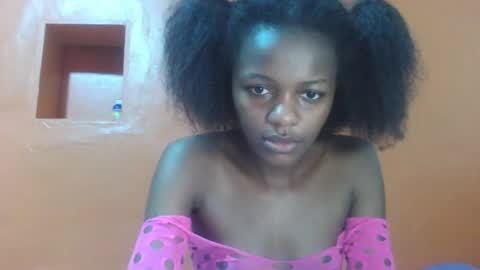 Lovely yvonne online show from October 29, 9:39 pm