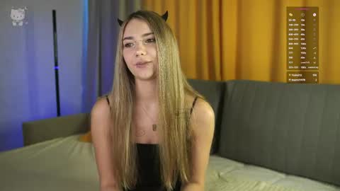 lovelygracee online show from May 27, 3:53 pm