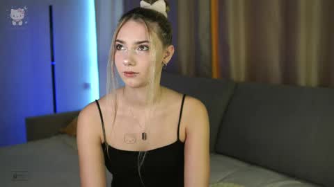 lovelygracee online show from June 4, 2:54 pm