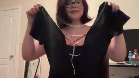 lovelykatiebabe online show from June 27, 2:45 am
