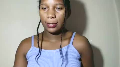 lovelylarra online show from May 3, 10:35 pm