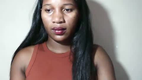 lovelylarra online show from April 14, 9:20 am