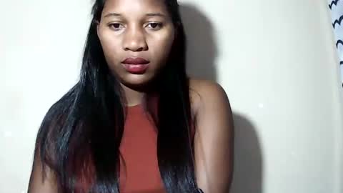 lovelylarra online show from June 13, 6:38 pm